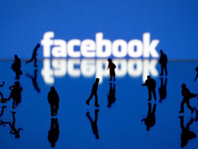 Пользователи телефонов Samsung сообщают о трудностях удаления Facebook