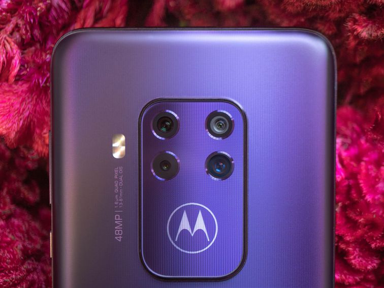 Motorola One Zoom и его камера с четырьмя объективами приближают вас [fotos]