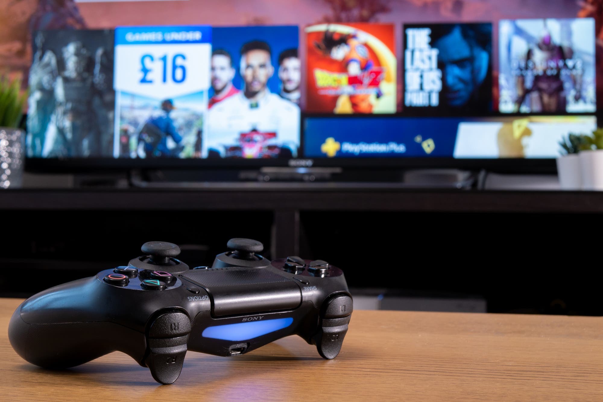Sony снижает скорость загрузки игр в Европе, чтобы избежать перегрузки сетей